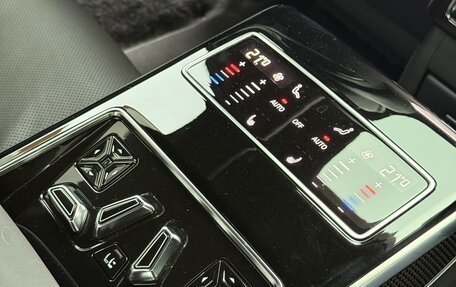 Audi S8, 2023 год, 15 000 000 рублей, 14 фотография