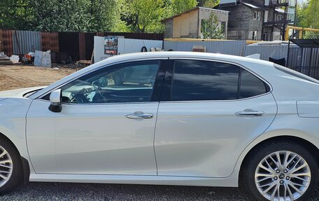 Toyota Camry, 2019 год, 2 700 000 рублей, 2 фотография