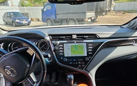 Toyota Camry, 2019 год, 2 700 000 рублей, 6 фотография