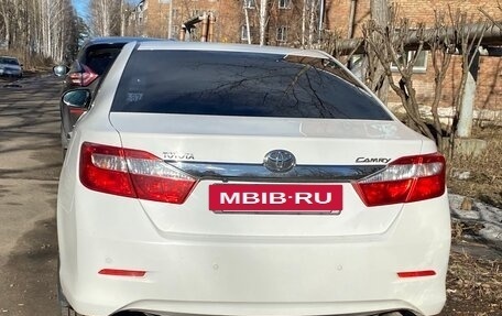 Toyota Camry, 2014 год, 2 100 000 рублей, 10 фотография