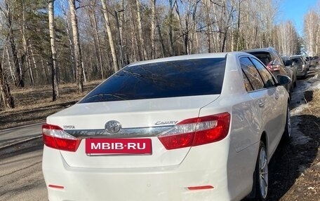 Toyota Camry, 2014 год, 2 100 000 рублей, 11 фотография