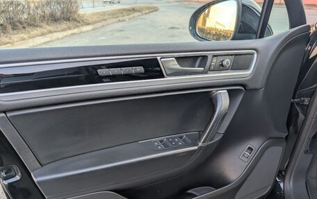 Volkswagen Touareg III, 2017 год, 3 100 000 рублей, 10 фотография