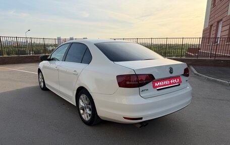 Volkswagen Jetta VI, 2016 год, 1 050 000 рублей, 6 фотография