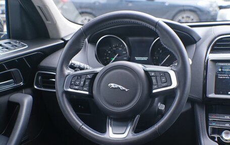 Jaguar F-Pace, 2019 год, 3 450 000 рублей, 13 фотография