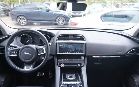 Jaguar F-Pace, 2019 год, 3 450 000 рублей, 12 фотография