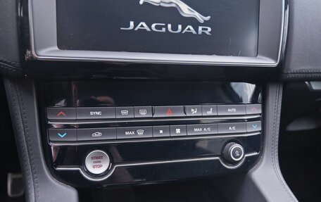 Jaguar F-Pace, 2019 год, 3 450 000 рублей, 17 фотография