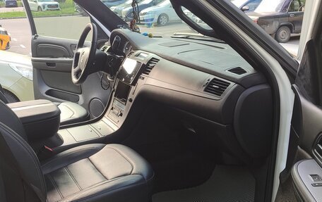 Cadillac Escalade III, 2008 год, 2 999 999 рублей, 24 фотография