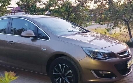 Opel Astra J, 2013 год, 1 200 000 рублей, 4 фотография