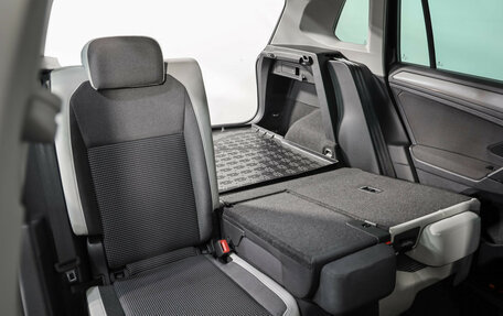 Volkswagen Tiguan II, 2019 год, 2 499 000 рублей, 25 фотография