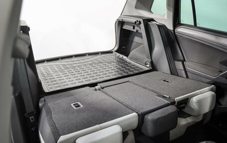 Volkswagen Tiguan II, 2019 год, 2 499 000 рублей, 26 фотография