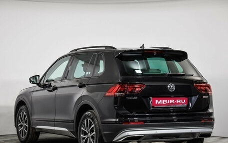 Volkswagen Tiguan II, 2019 год, 2 499 000 рублей, 7 фотография