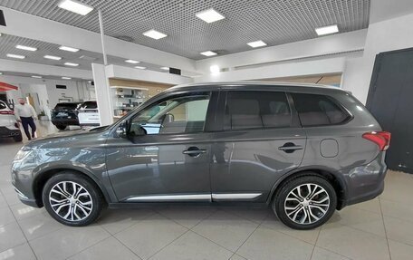 Mitsubishi Outlander III рестайлинг 3, 2016 год, 1 690 000 рублей, 8 фотография