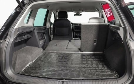 Volkswagen Tiguan II, 2019 год, 2 499 000 рублей, 29 фотография