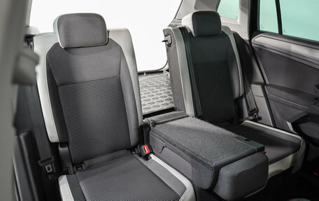 Volkswagen Tiguan II, 2019 год, 2 499 000 рублей, 24 фотография