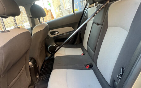Chevrolet Cruze II, 2011 год, 650 000 рублей, 7 фотография
