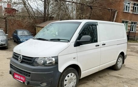 Volkswagen Transporter T5 рестайлинг, 2010 год, 975 000 рублей, 2 фотография