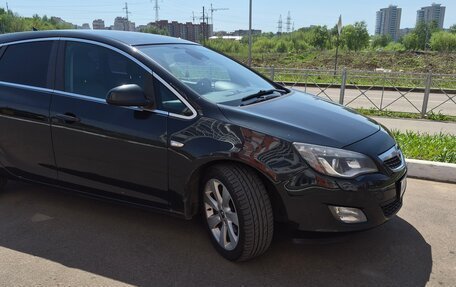 Opel Astra J, 2011 год, 795 000 рублей, 3 фотография