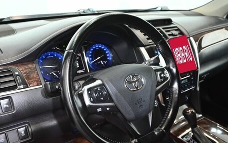Toyota Camry, 2018 год, 2 450 000 рублей, 12 фотография