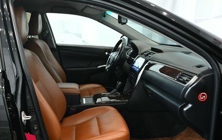 Toyota Camry, 2018 год, 2 450 000 рублей, 10 фотография