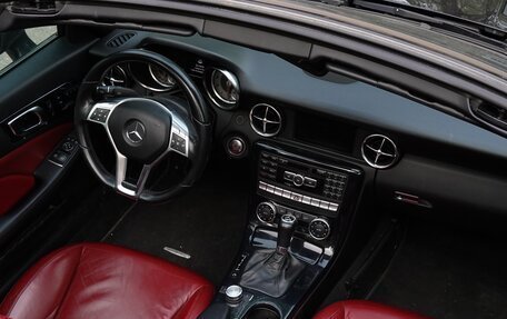 Mercedes-Benz SLK-Класс, 2012 год, 2 650 000 рублей, 21 фотография