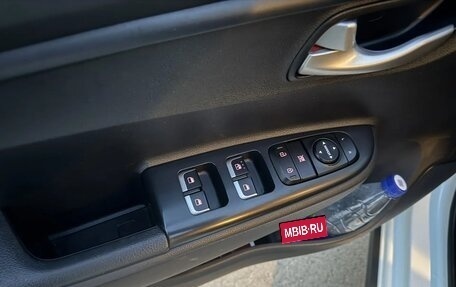 KIA Rio IV, 2017 год, 1 395 000 рублей, 9 фотография