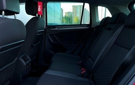 Volkswagen Tiguan II, 2018 год, 2 238 600 рублей, 11 фотография