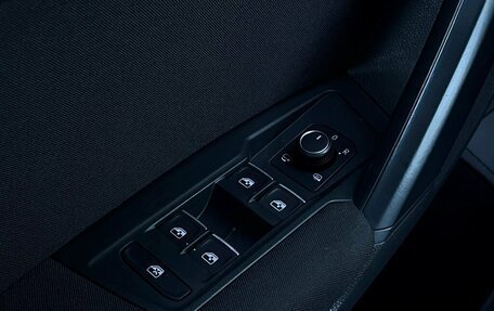 Volkswagen Tiguan II, 2018 год, 2 238 600 рублей, 22 фотография