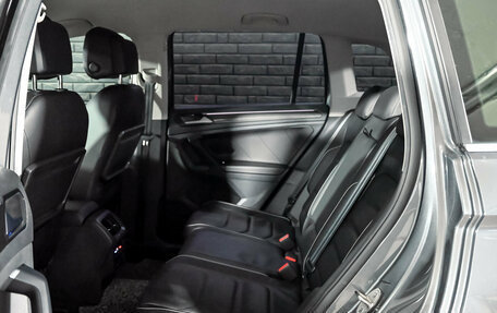 Volkswagen Tiguan II, 2020 год, 2 870 000 рублей, 20 фотография