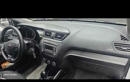 KIA Rio III рестайлинг, 2017 год, 1 040 000 рублей, 4 фотография
