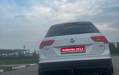 Volkswagen Tiguan II, 2018 год, 1 990 000 рублей, 1 фотография
