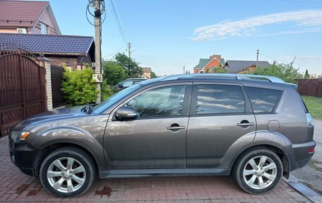 Mitsubishi Outlander III рестайлинг 3, 2010 год, 1 100 000 рублей, 2 фотография