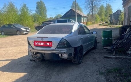 Mercedes-Benz C-Класс, 2001 год, 325 000 рублей, 3 фотография