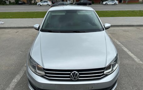 Volkswagen Polo VI (EU Market), 2019 год, 930 000 рублей, 2 фотография