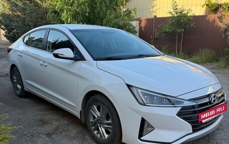 Hyundai Elantra VI рестайлинг, 2020 год, 1 750 000 рублей, 2 фотография