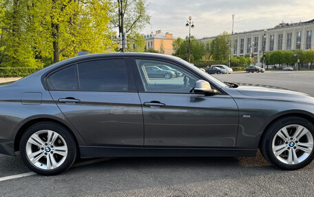 BMW 3 серия, 2015 год, 2 350 000 рублей, 3 фотография