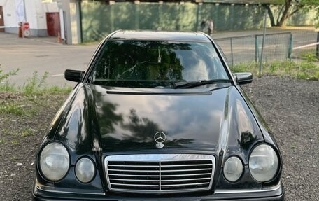 Mercedes-Benz E-Класс, 1997 год, 265 000 рублей, 8 фотография