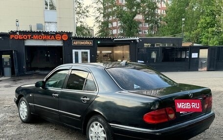 Mercedes-Benz E-Класс, 1997 год, 265 000 рублей, 5 фотография
