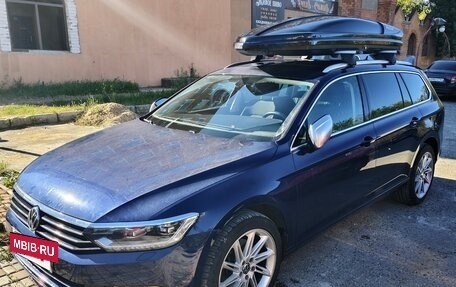 Volkswagen Passat B8 рестайлинг, 2019 год, 1 850 000 рублей, 11 фотография