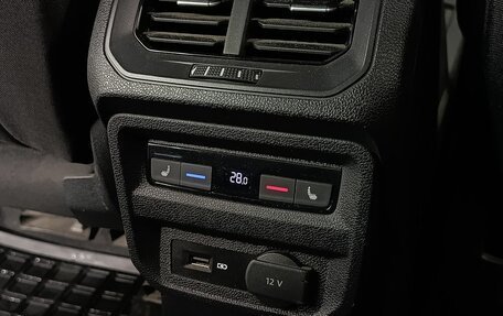 Volkswagen Tiguan II, 2020 год, 2 470 000 рублей, 19 фотография