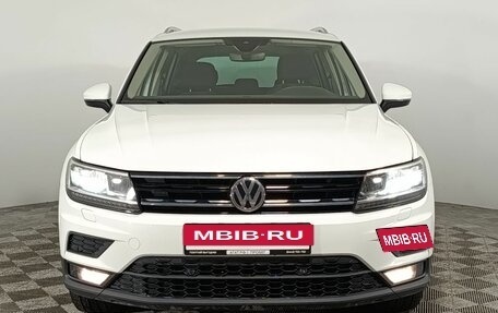 Volkswagen Tiguan II, 2020 год, 2 470 000 рублей, 2 фотография