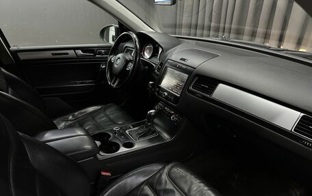 Volkswagen Touareg III, 2012 год, 1 749 777 рублей, 30 фотография