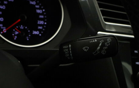 Volkswagen Tiguan II, 2020 год, 2 775 000 рублей, 16 фотография