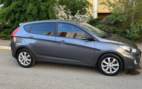 Hyundai Solaris II рестайлинг, 2013 год, 990 000 рублей, 3 фотография