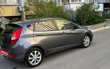 Hyundai Solaris II рестайлинг, 2013 год, 990 000 рублей, 2 фотография