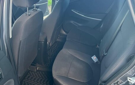 Hyundai Solaris II рестайлинг, 2013 год, 990 000 рублей, 7 фотография