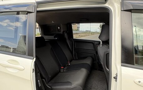 Honda Freed I, 2011 год, 1 185 000 рублей, 12 фотография