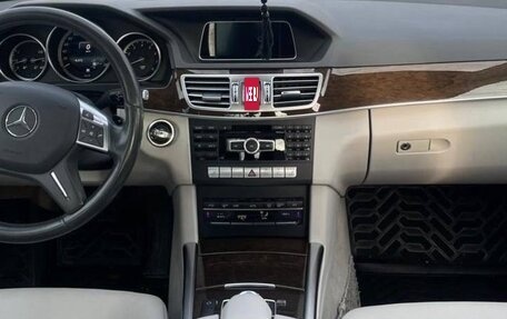 Mercedes-Benz E-Класс, 2014 год, 1 990 000 рублей, 4 фотография