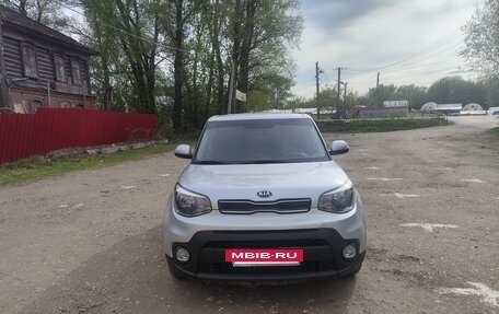 KIA Soul II рестайлинг, 2017 год, 1 600 000 рублей, 11 фотография