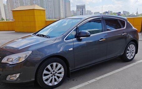 Opel Astra J, 2011 год, 950 000 рублей, 1 фотография