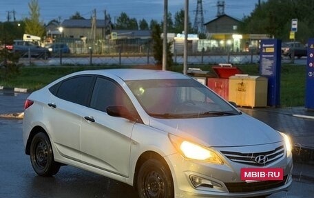Hyundai Solaris II рестайлинг, 2014 год, 585 000 рублей, 2 фотография
